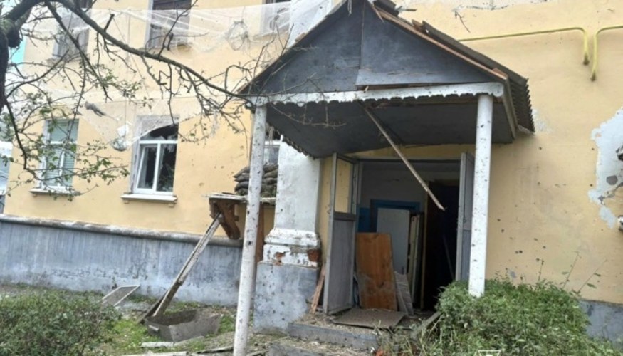 Територія пожежно-рятувальної частини у Богодухові після удару безпілотника «Молнія», фото МВС
