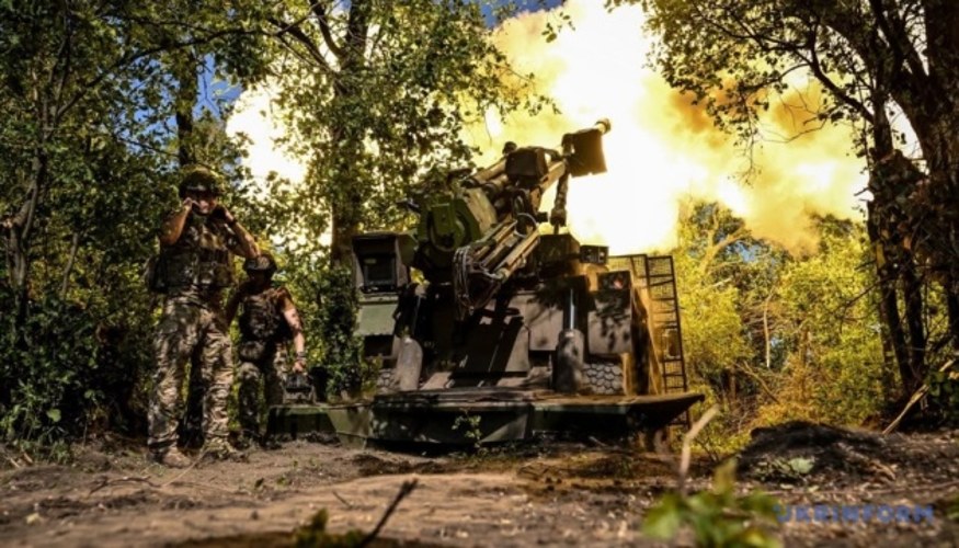 Карта України з позначенням напрямків фронту та кількості атак противника за 13 липня