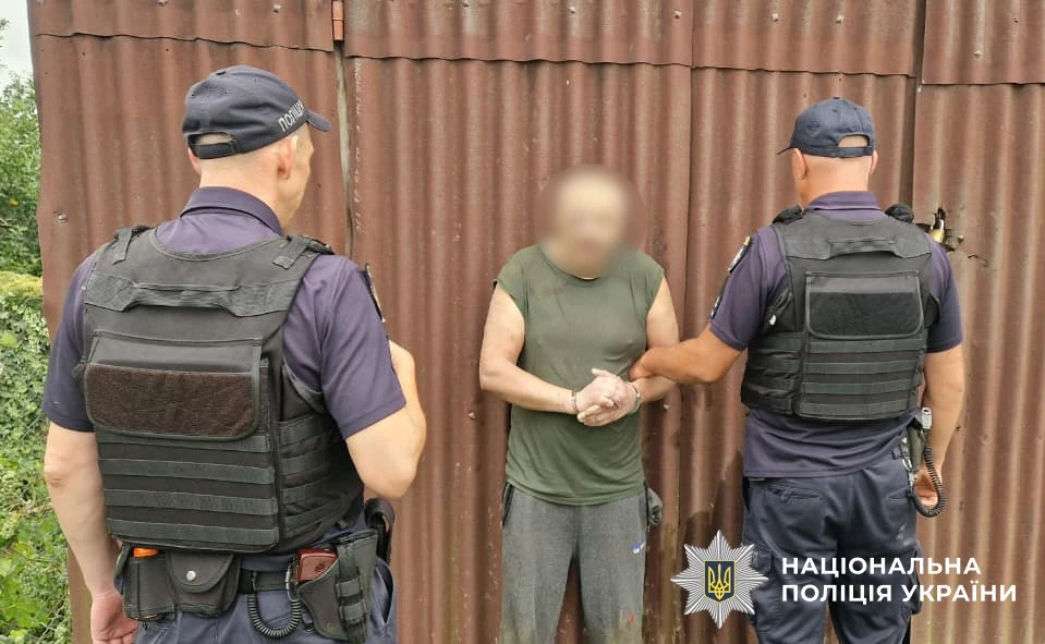 Село Їжівці Чернівецької області, де 8 серпня затримали підозрюваного у стрілянині