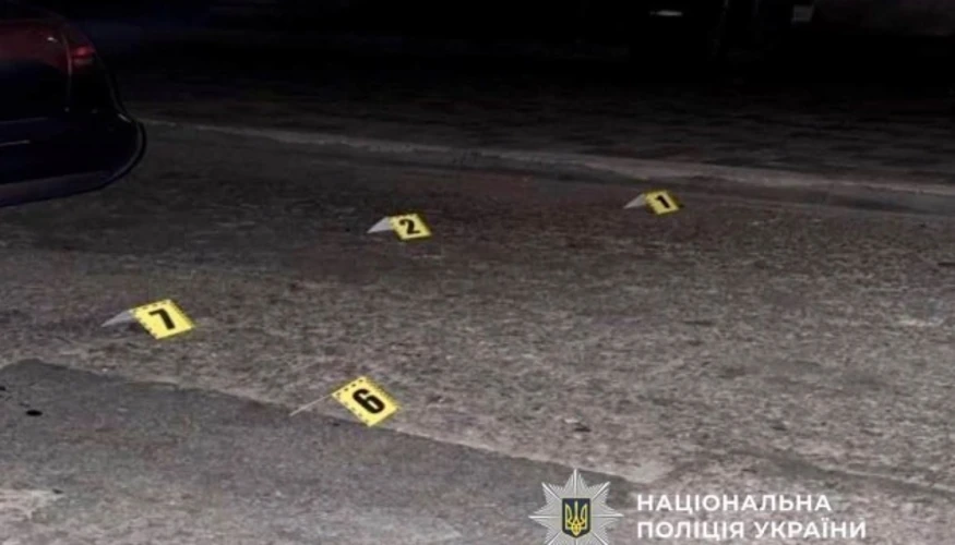 Один із затриманих за стрілянину в центрі Дніпра 14 серпня 2026 року та місце стрілянини