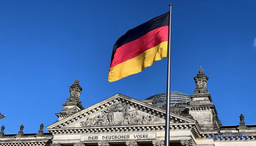 Постанова МВС ФРН на тлі Bundesgesetzblatt